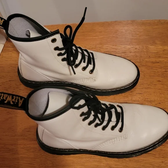 Dr Martens Zavala Womens Size 7 White Leather Lace Up Boots 26132100 - Picture 3 of 6